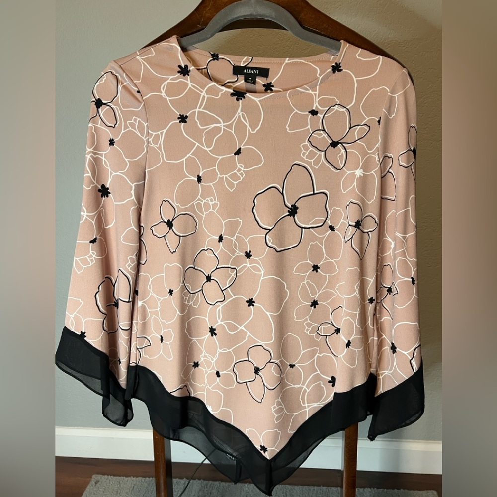 Alfani Women's Blouse - Pink with Black Floral Design PP